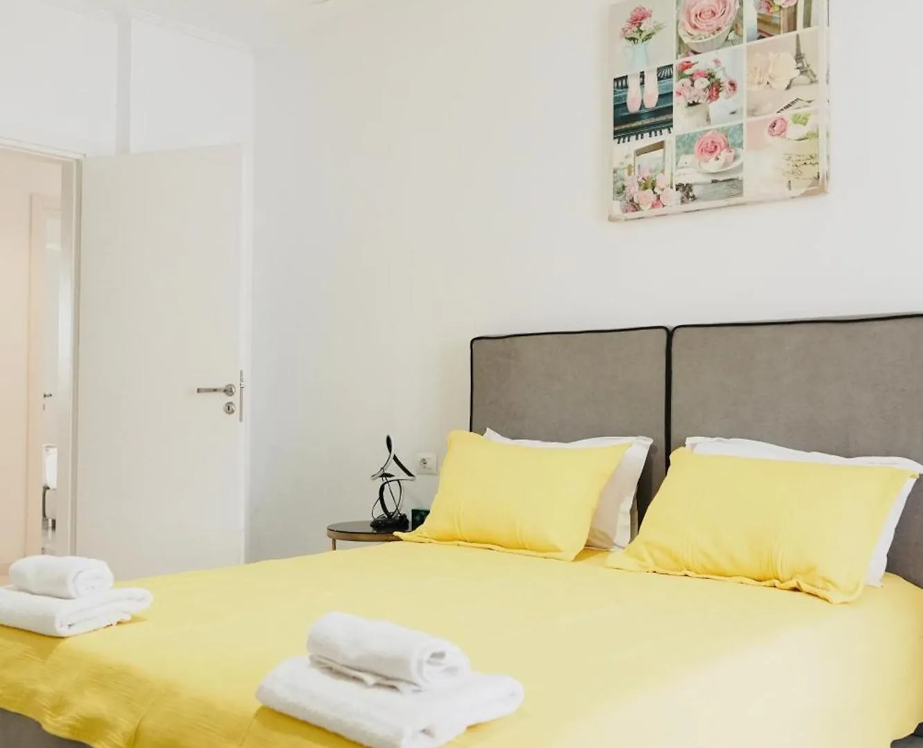 Luxury Penthouse B&E Apartment Sarande