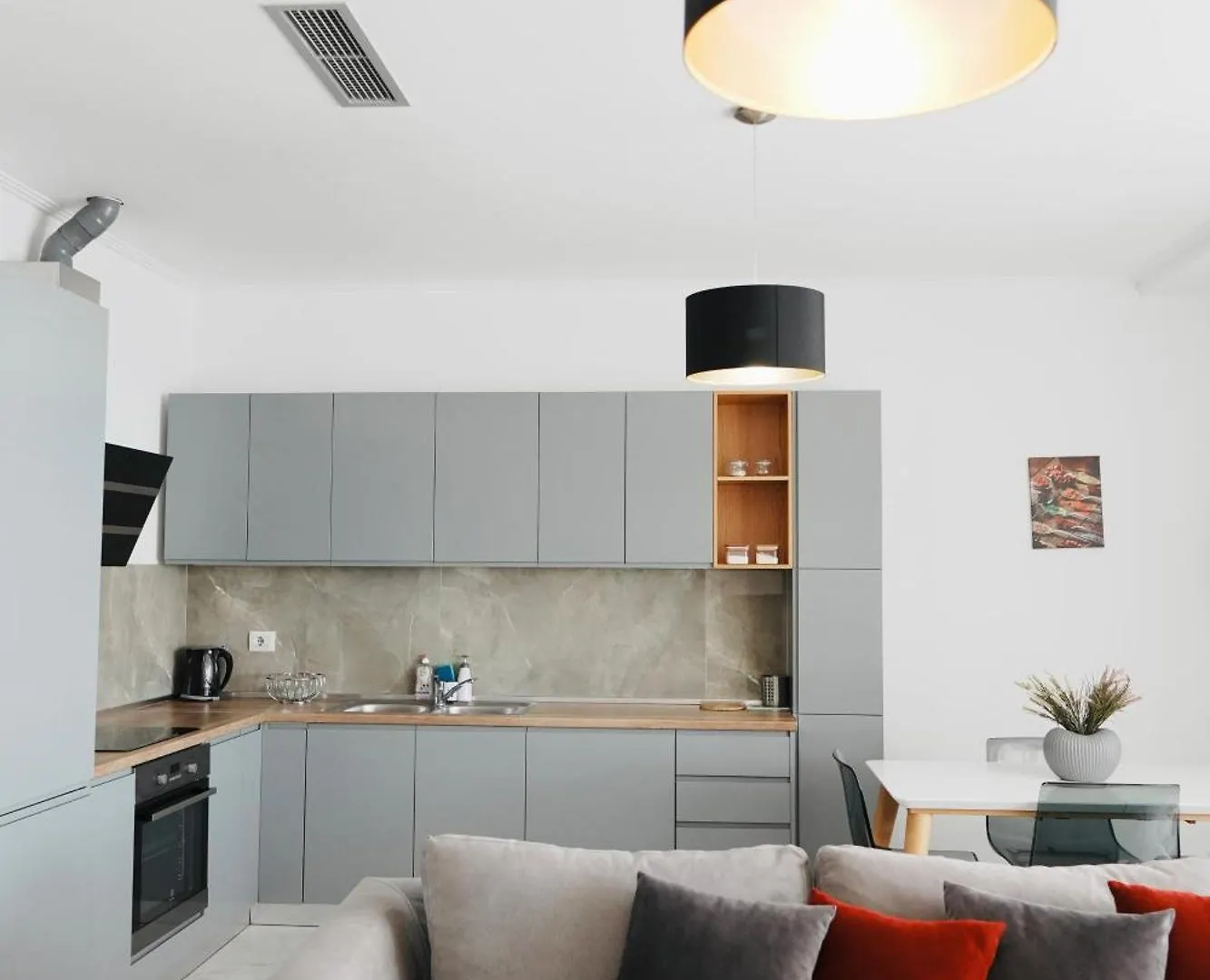 Luxury Penthouse B&E Apartment Sarande 0*,