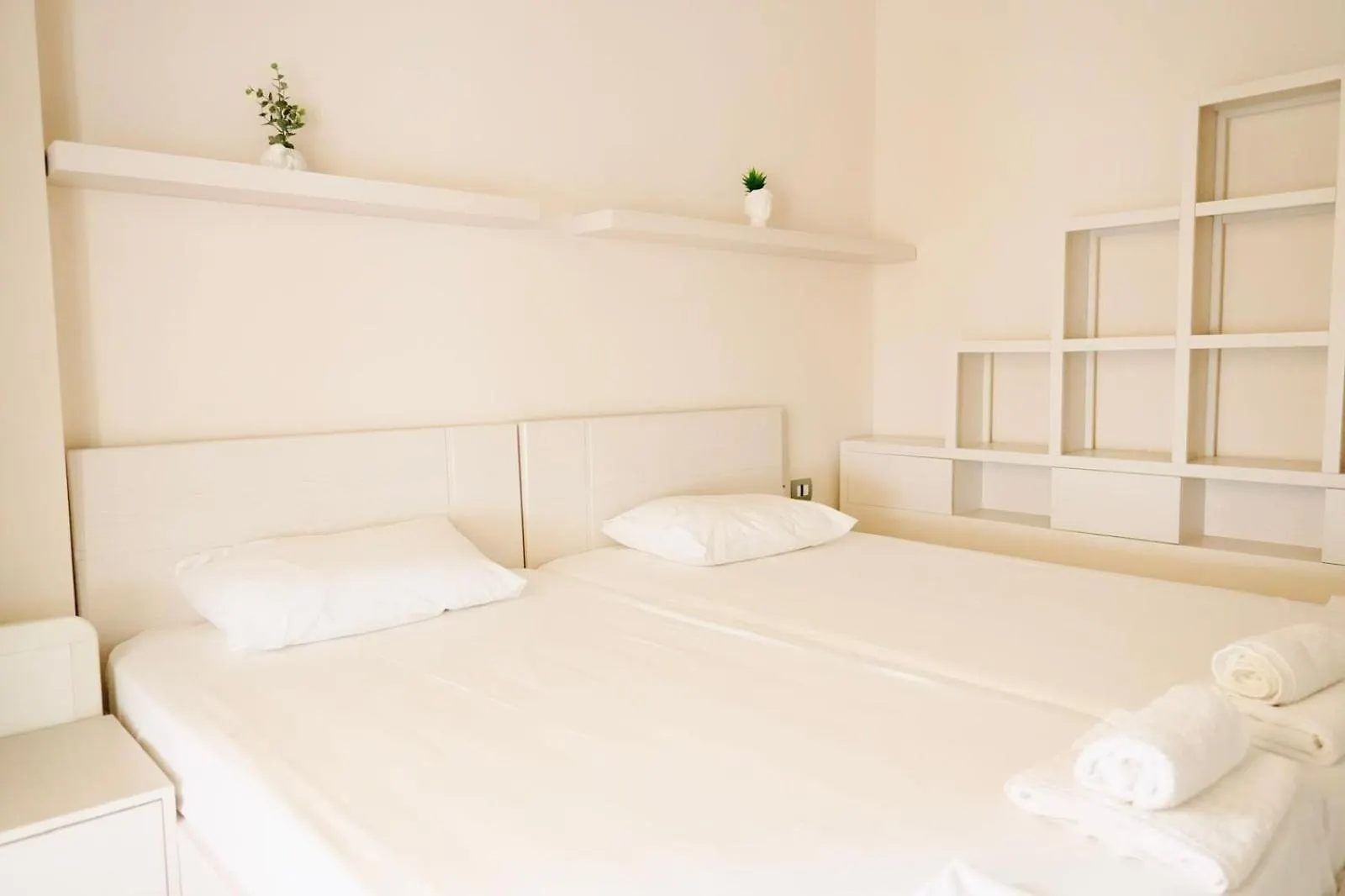 Luxury Penthouse B&E Apartment Sarande