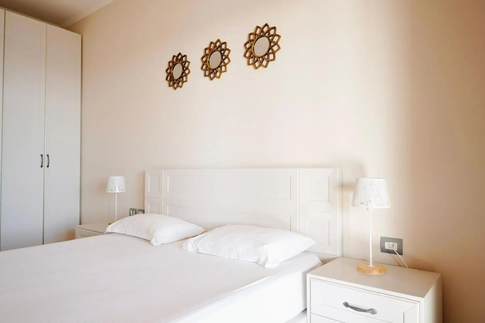 公寓 SarandëLuxury Penthouse B&E公寓