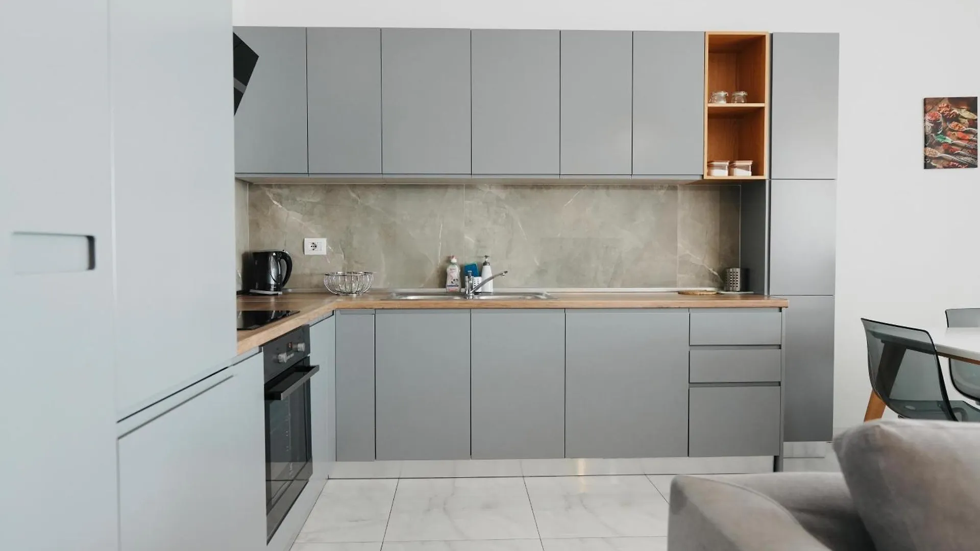 Luxury Penthouse B&E Apartment Sarande 0*,